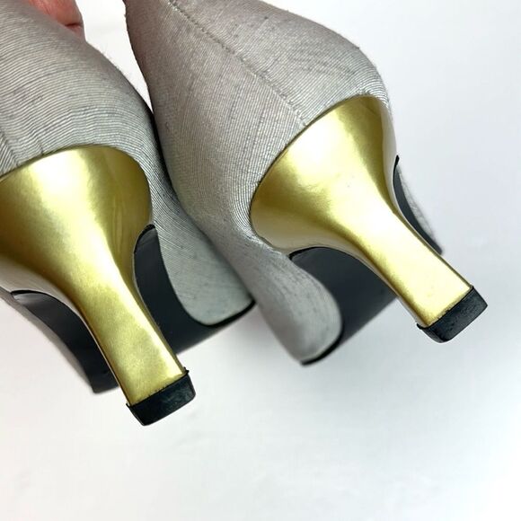 Stuart Weitzman Silver Fabric Pumps US 7,5 - Picture 10 of 15